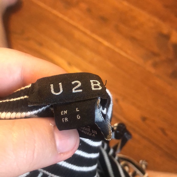 Black and white striped crop tank top with rushing and tie in down the front - Picture 5 of 6